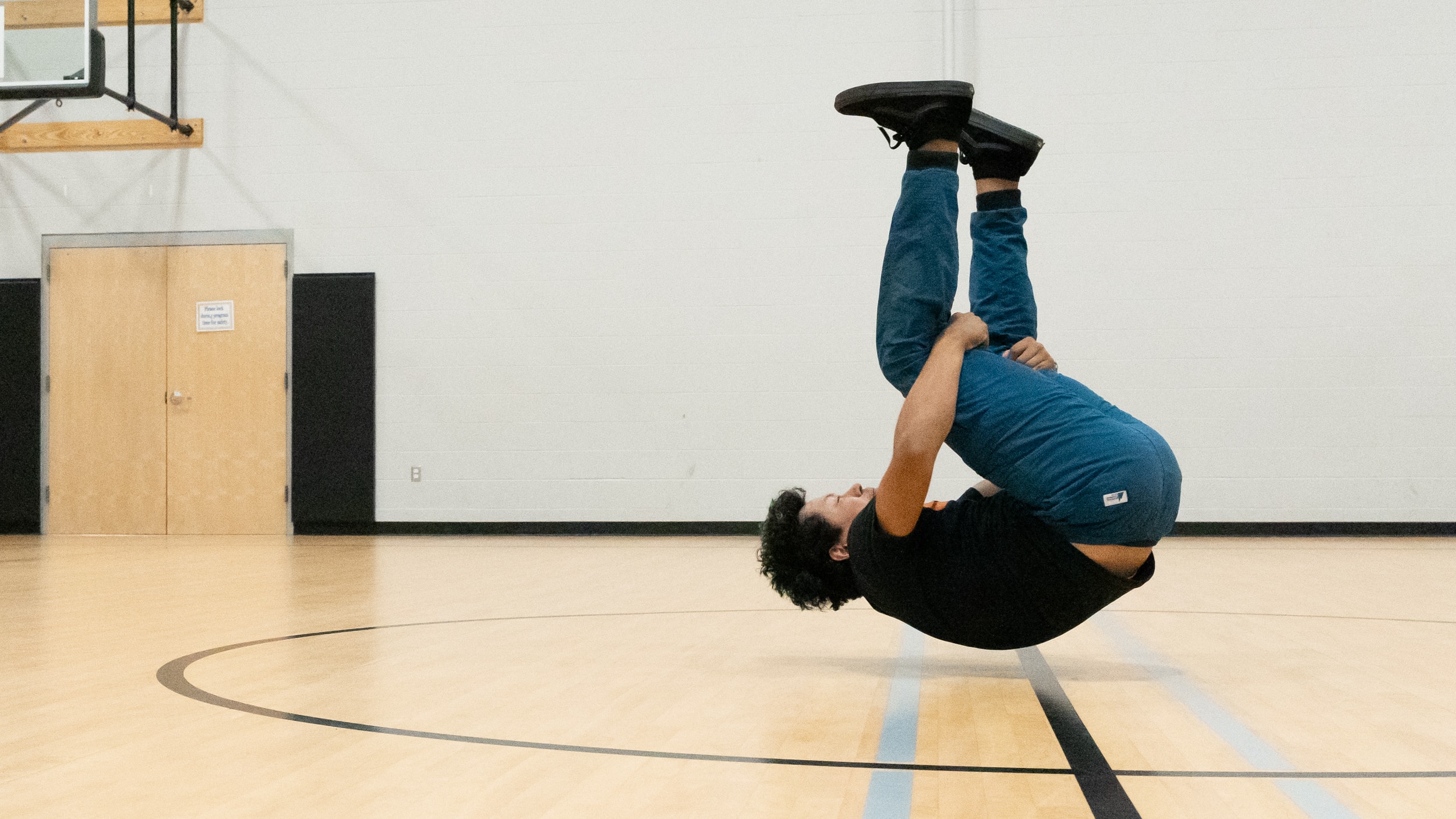 Breakdancing Moves: How To Do A Bouncing Backspin | Virtual Club